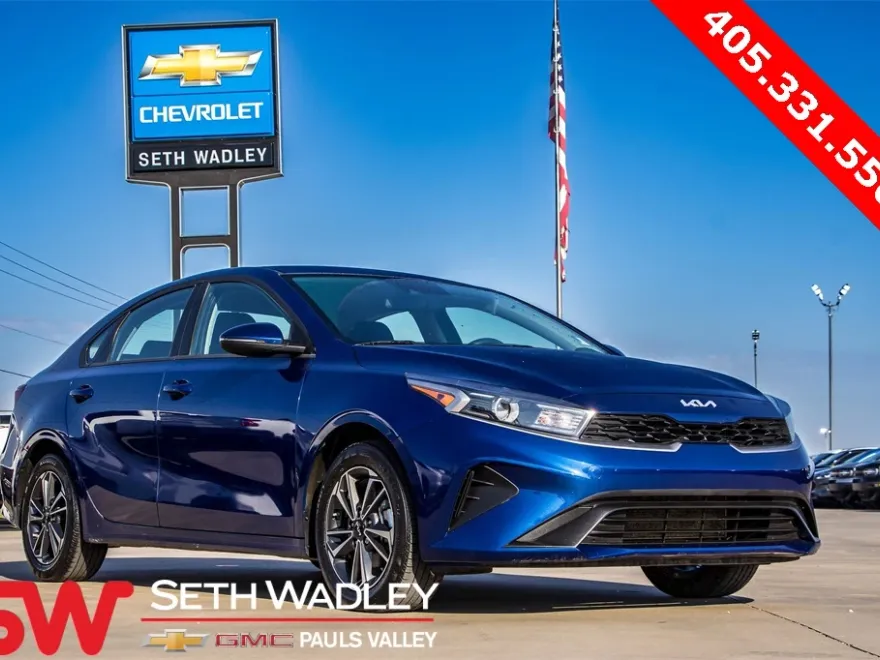 2024 Kia Forte LXS photo 1