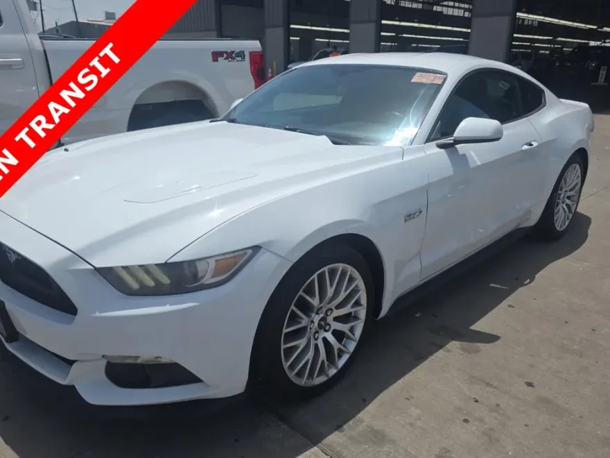 2017 Ford Mustang GT photo 1