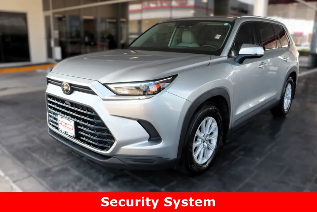 2024 Toyota Grand Highlander XLE photo 1