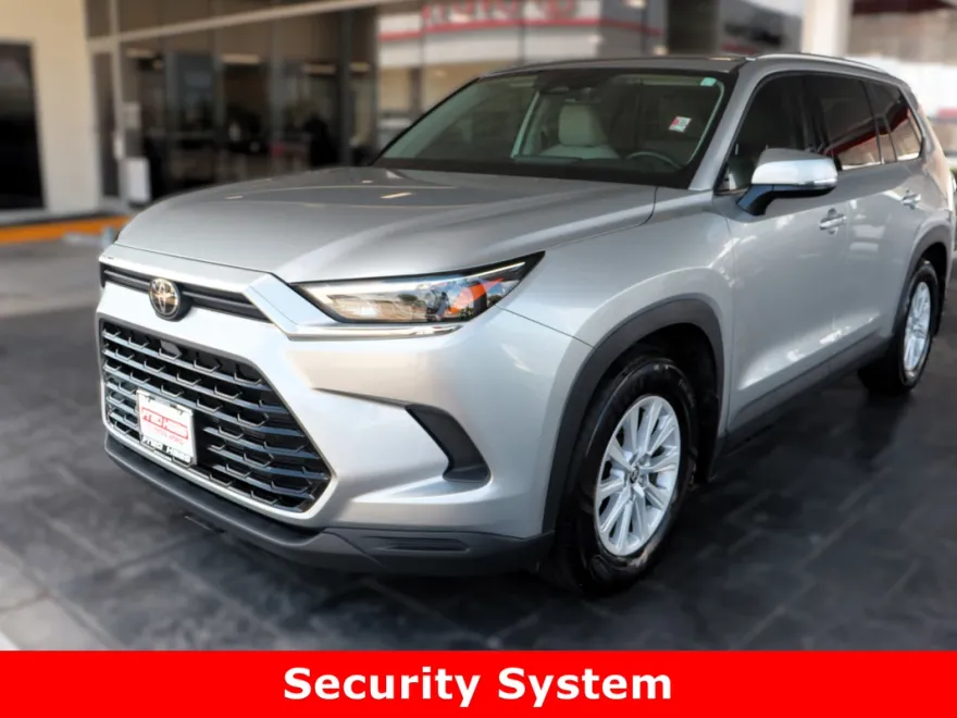 2024 Toyota Grand Highlander XLE photo 1