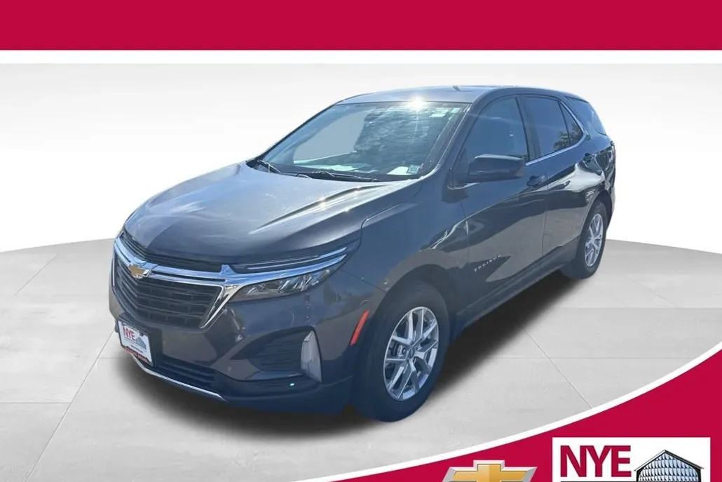2023 Chevrolet Equinox LT photo 1