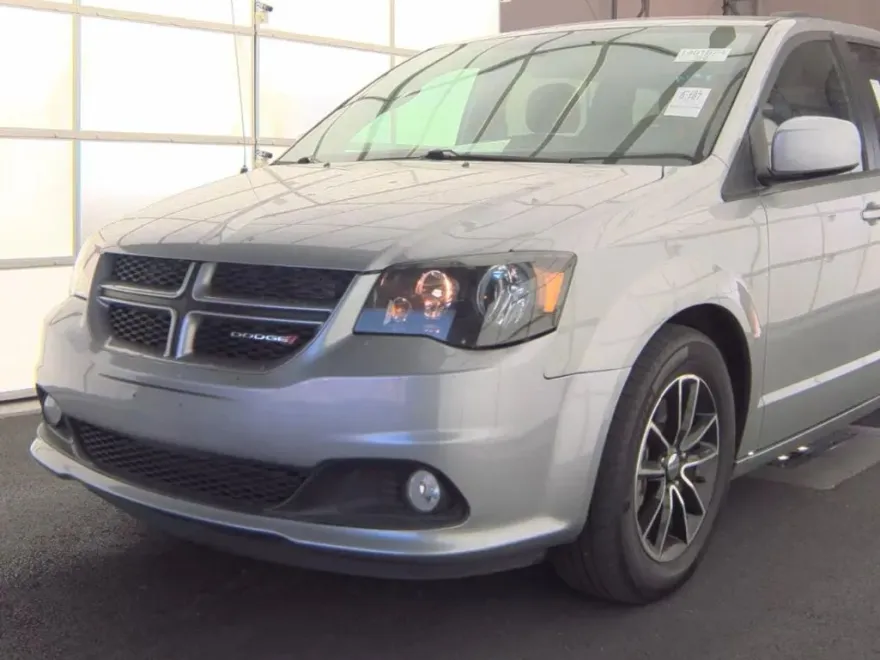 2018 Dodge Grand Caravan GT photo 1