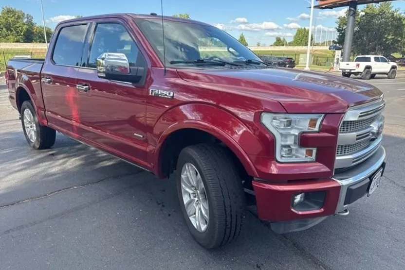 2016 Ford F-150 Platinum photo 1