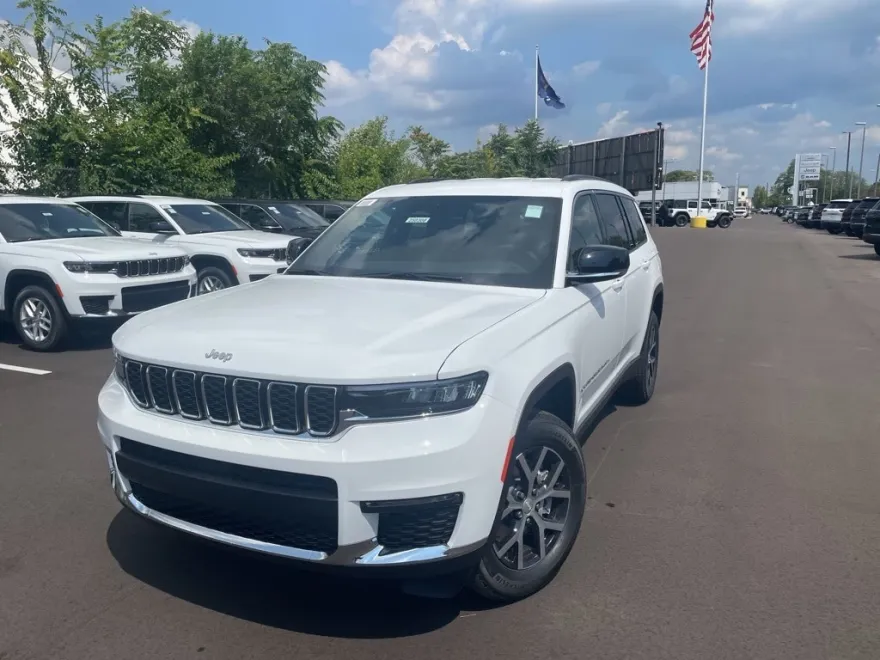2025 Jeep Grand Cherokee Limited photo 1