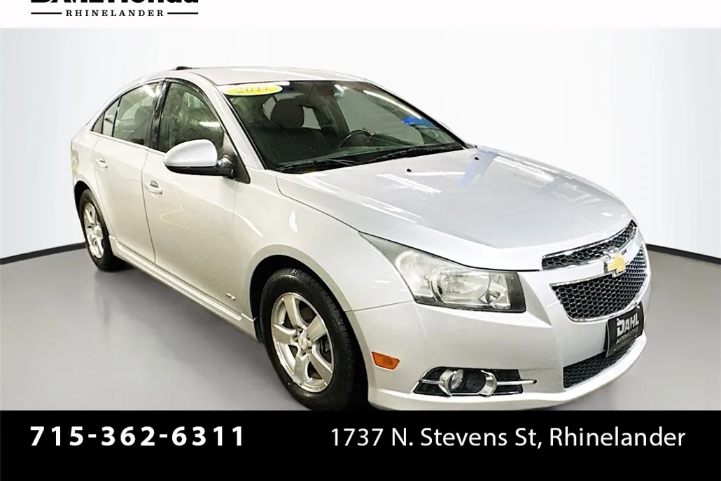 2011 Chevrolet Cruze LT photo 1