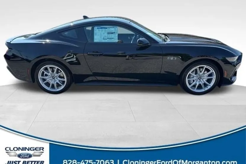 2025 Ford Mustang GT Premium photo 1