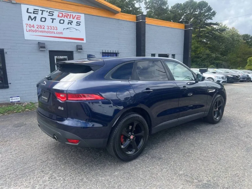 2017 Jaguar F-PACE Premium photo 1