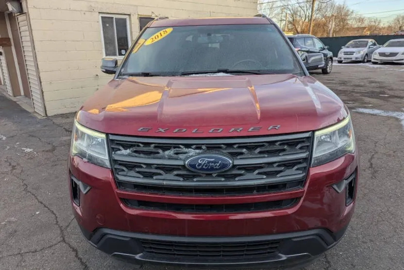 2018 Ford Explorer XLT photo 1