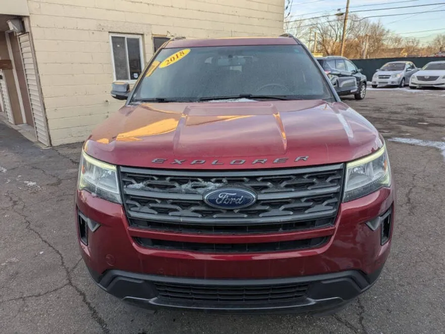 2018 Ford Explorer XLT photo 1