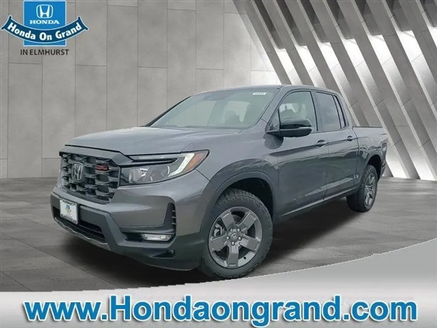 2025 Honda Ridgeline TrailSport photo 1