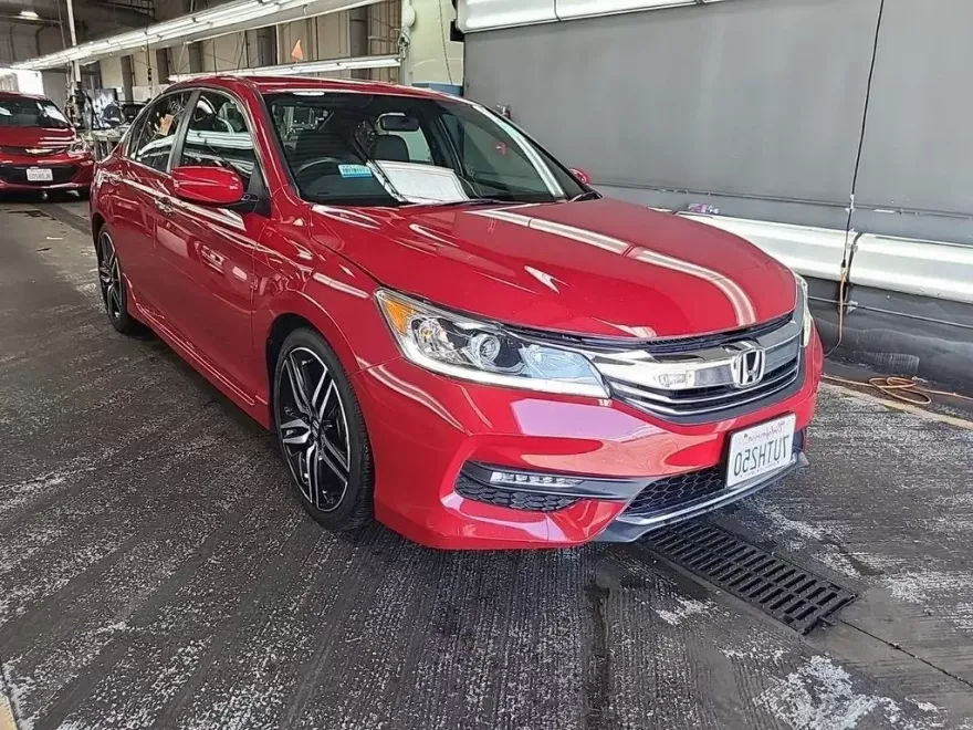 2017 Honda Accord Sport photo 1
