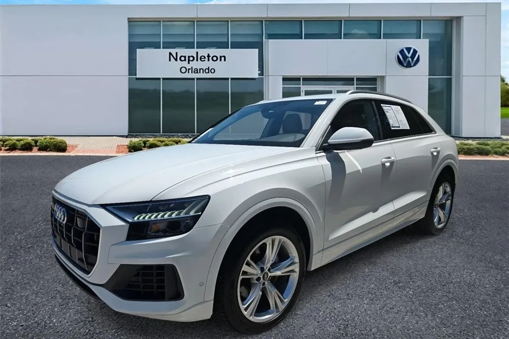 2023 Audi Q8 55 Premium Plus photo 1