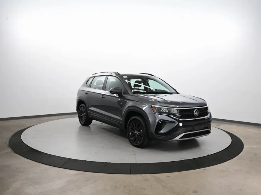 2024 Volkswagen Taos S photo 1