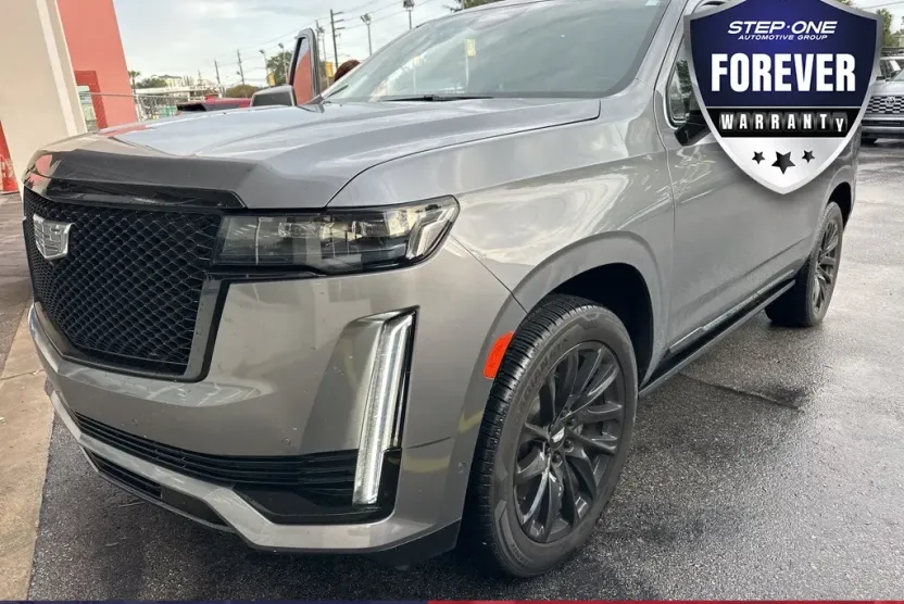 2021 Cadillac Escalade Sport Platinum photo 1