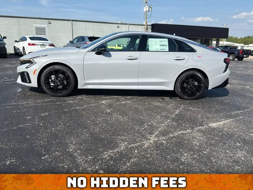 2026 Kia K5 GT-Line photo 1