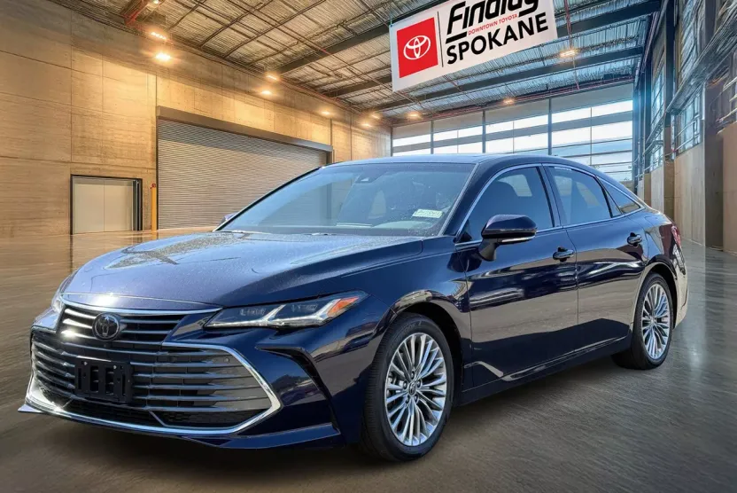 2022 Toyota Avalon Limited photo 1