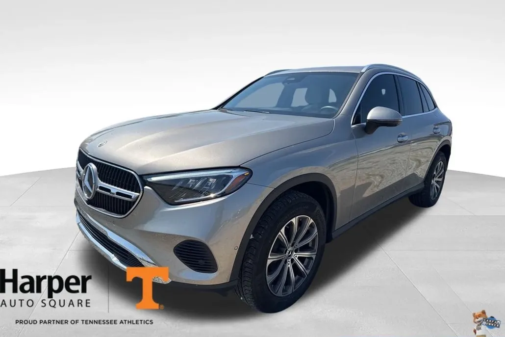 2024 Mercedes Benz GLC 300 photo 1