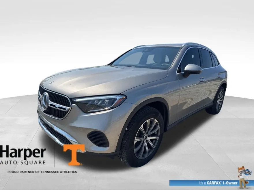 2024 Mercedes Benz GLC 300 photo 1
