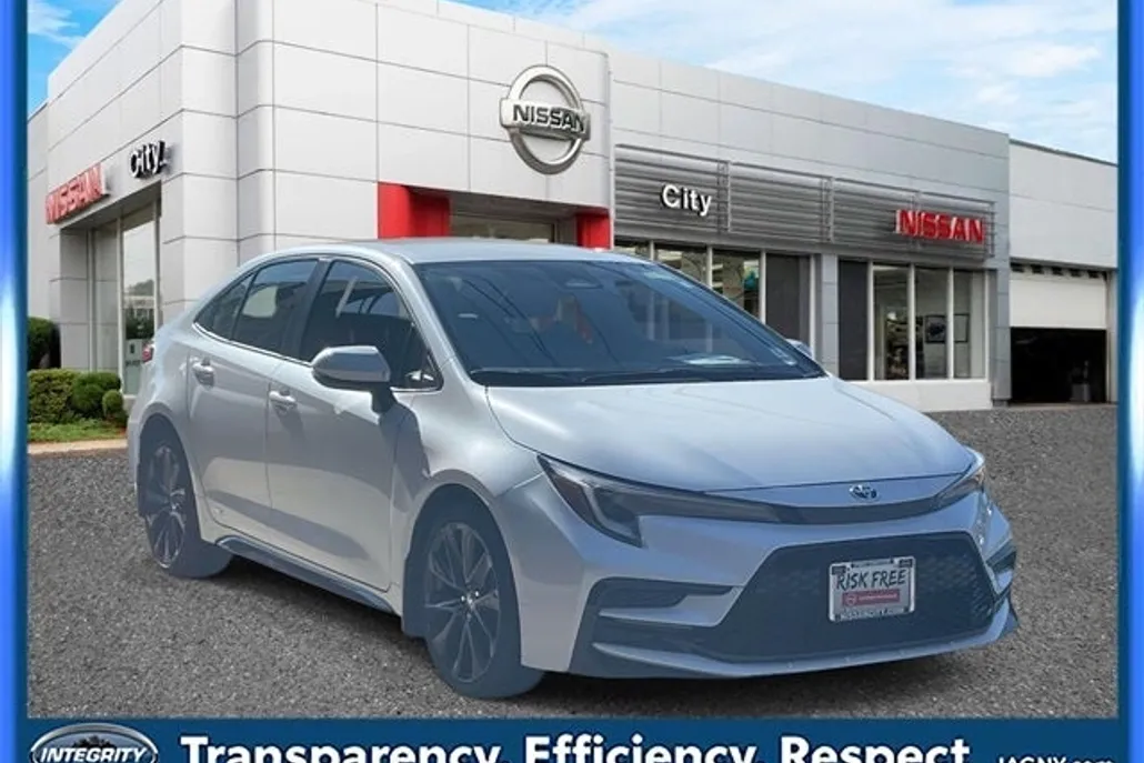 2023 Toyota Corolla Hybrid Base photo 1