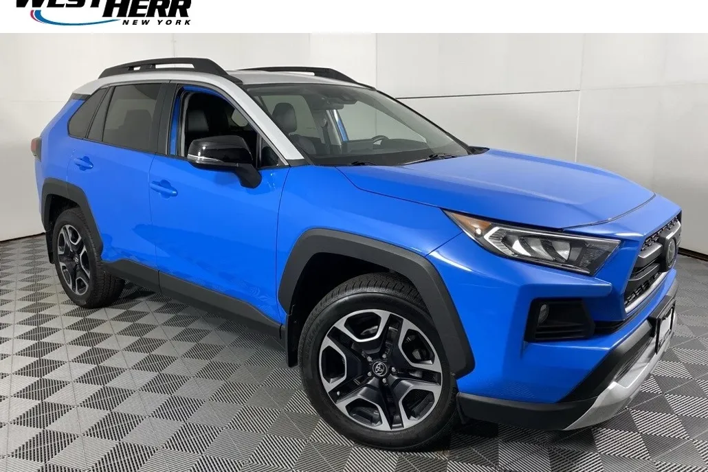2019 Toyota RAV4 Adventure photo 1