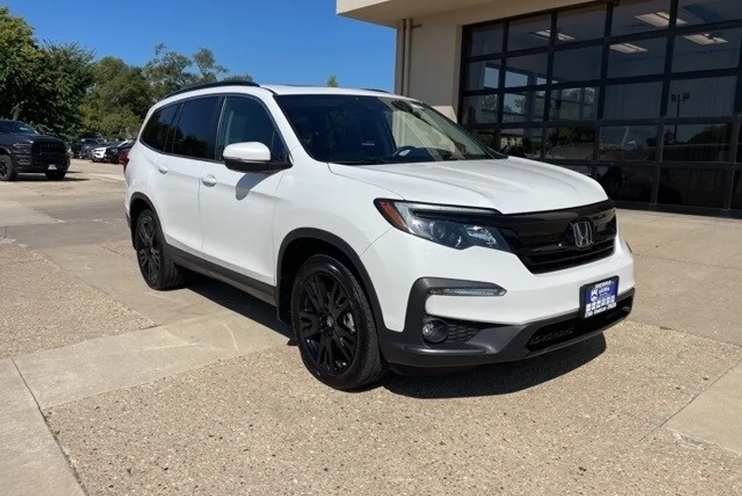 2021 Honda Pilot Special Edition photo 1