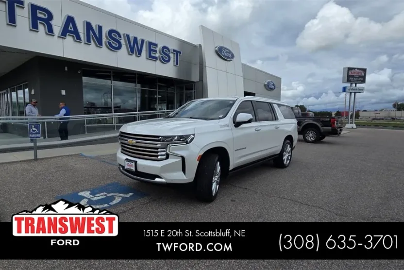 2021 Chevrolet Suburban High Country photo 1