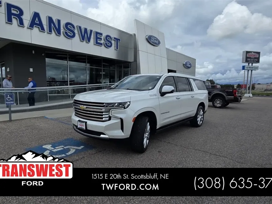 2021 Chevrolet Suburban High Country photo 1
