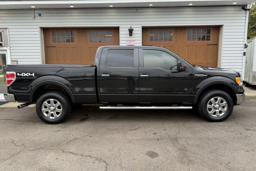 2013 Ford F-150 XLT photo 1