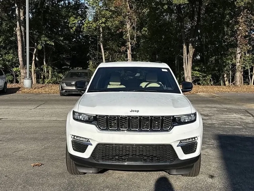 2024 Jeep Grand Cherokee Limited photo 1