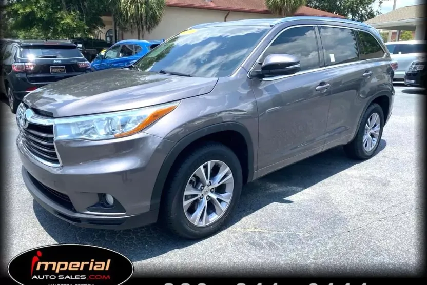 2015 Toyota Highlander XLE photo 1