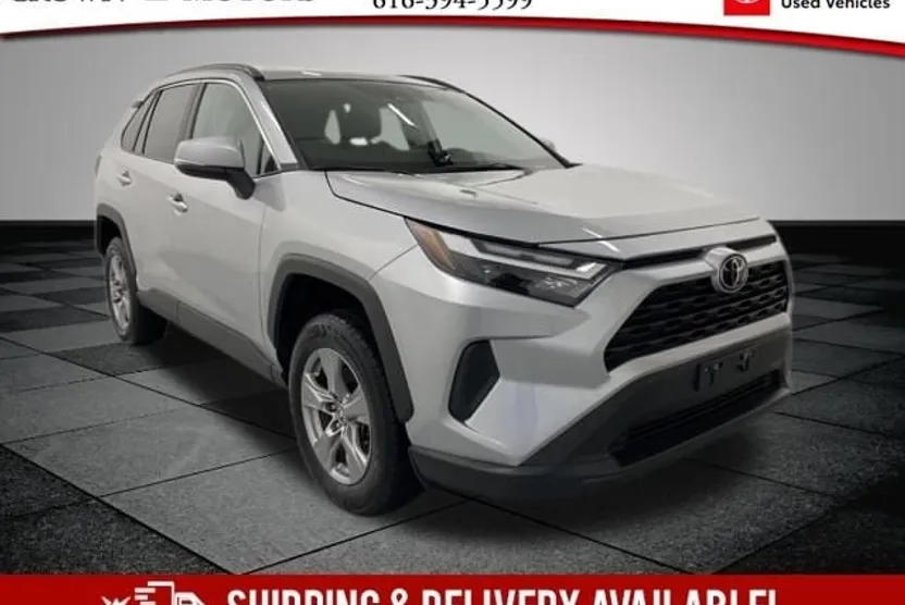 2024 Toyota RAV4 XLE photo 1