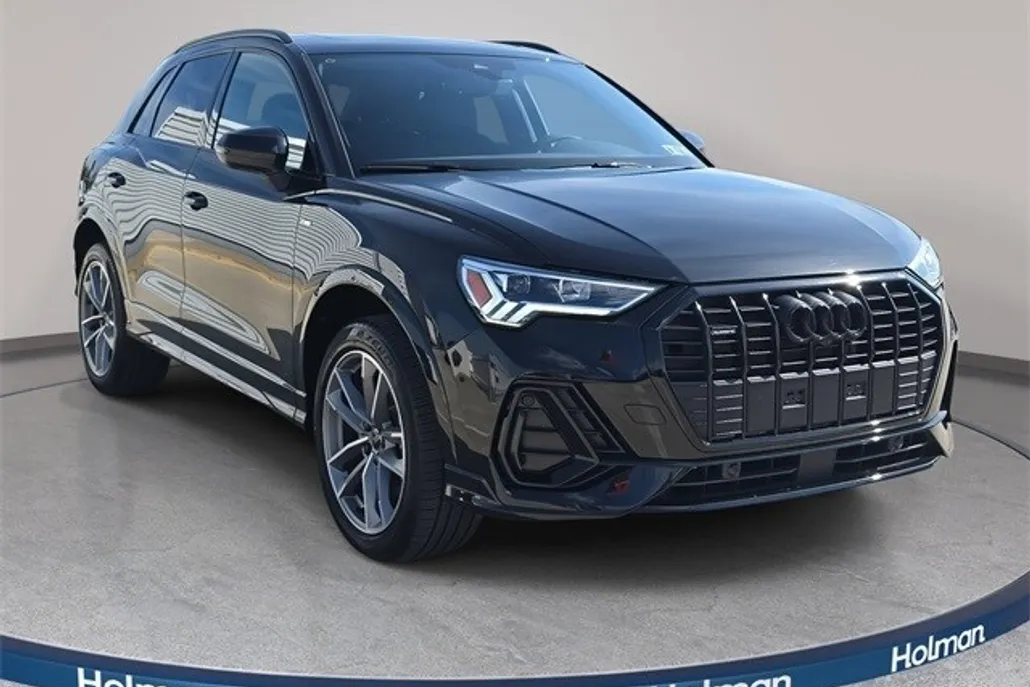2024 Audi Q3 S line Premium Plus photo 1