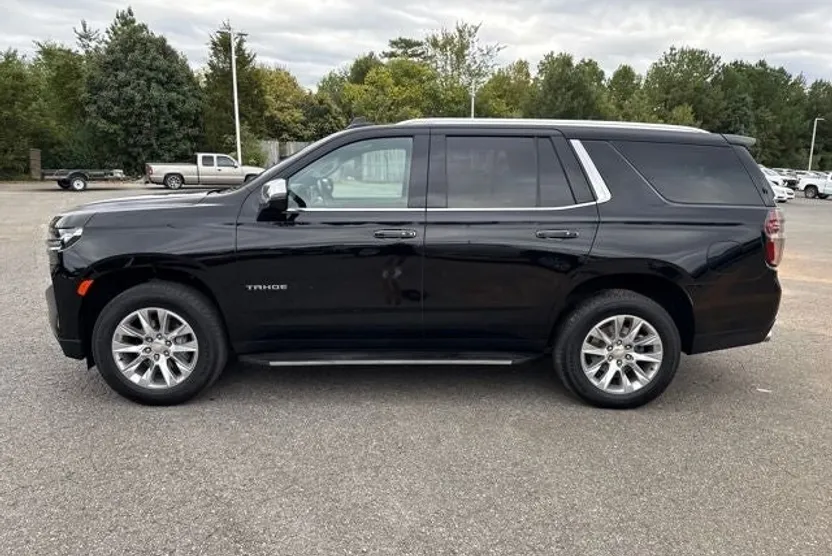 2023 Chevrolet Tahoe Premier photo 1