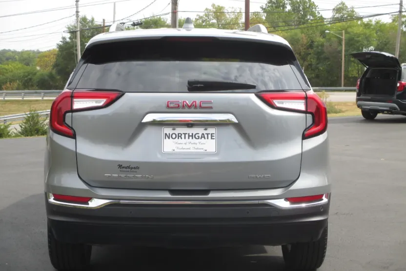 2024 Gmc Terrain SLT photo 1