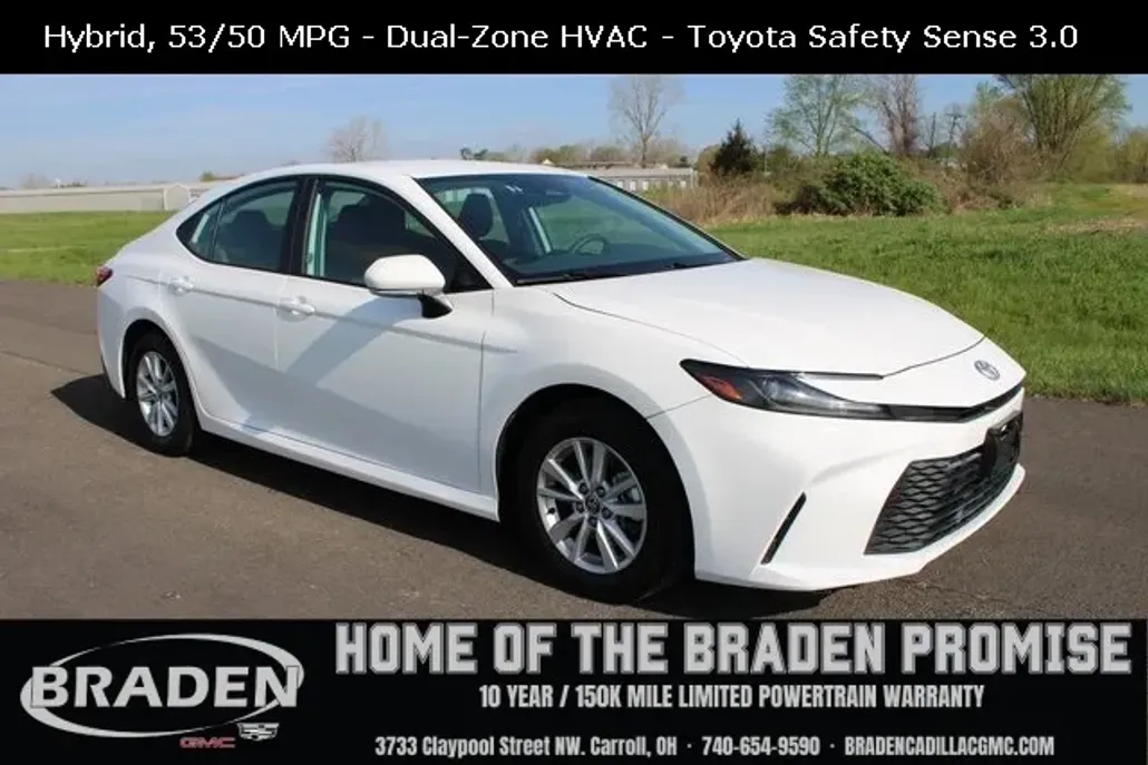 2025 Toyota Camry LE photo 1