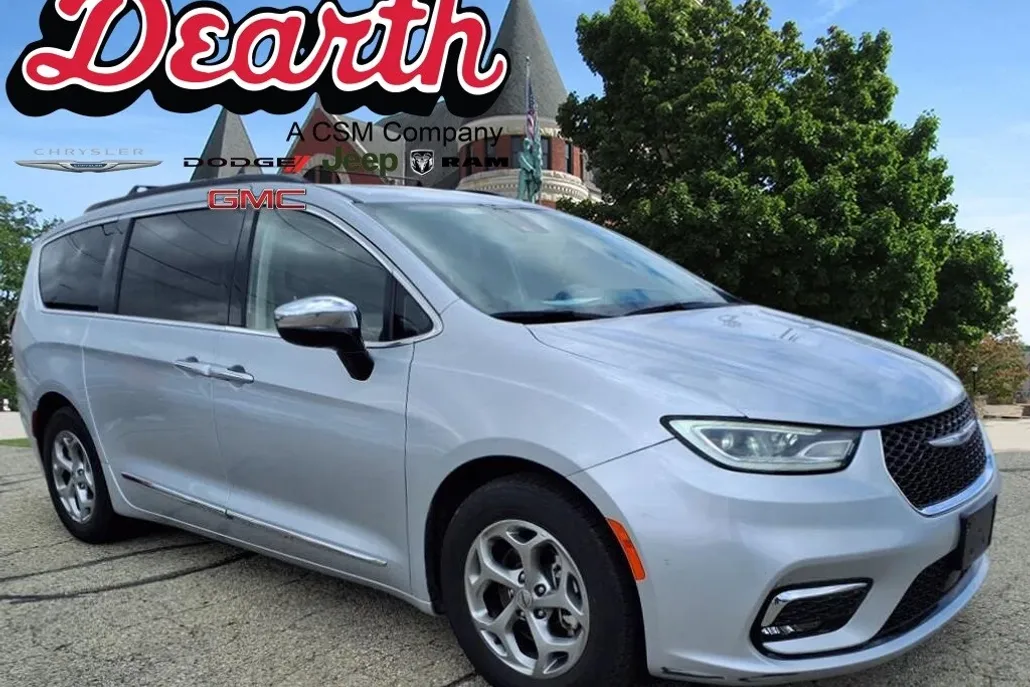 2023 Chrysler Pacifica Limited photo 1