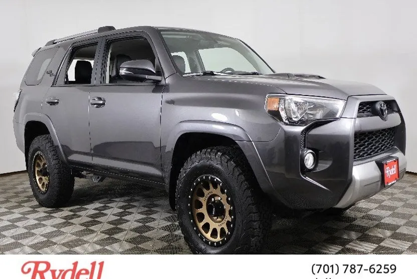 2017 Toyota 4Runner TRD Premium photo 1