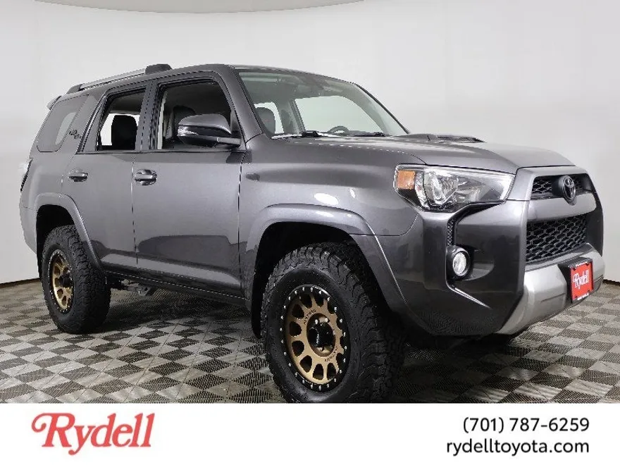 2017 Toyota 4Runner TRD Premium photo 1
