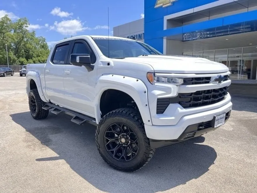 2024 Chevrolet Silverado 1500 RST photo 1