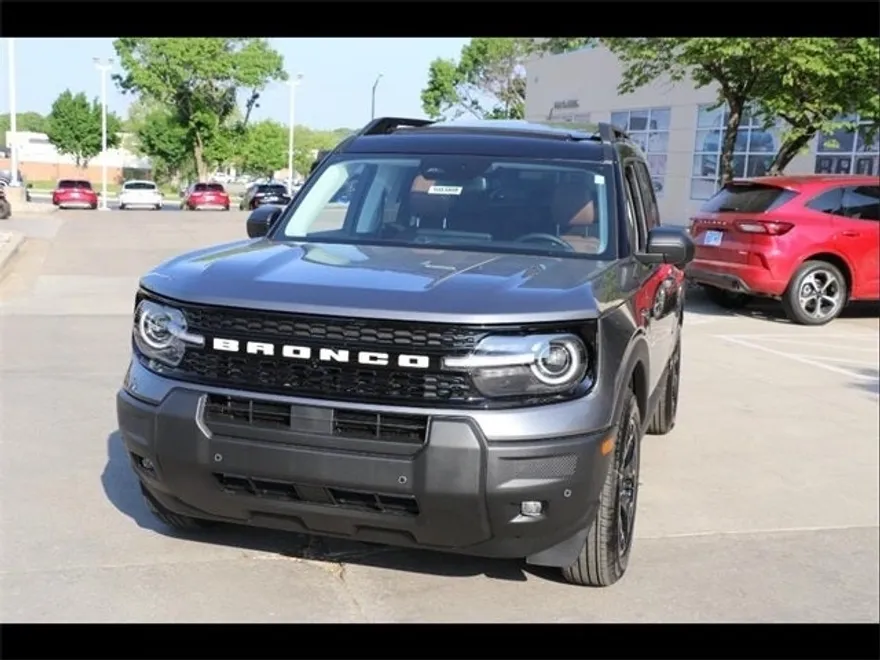 2025 Ford Bronco Sport Outer Banks photo 1