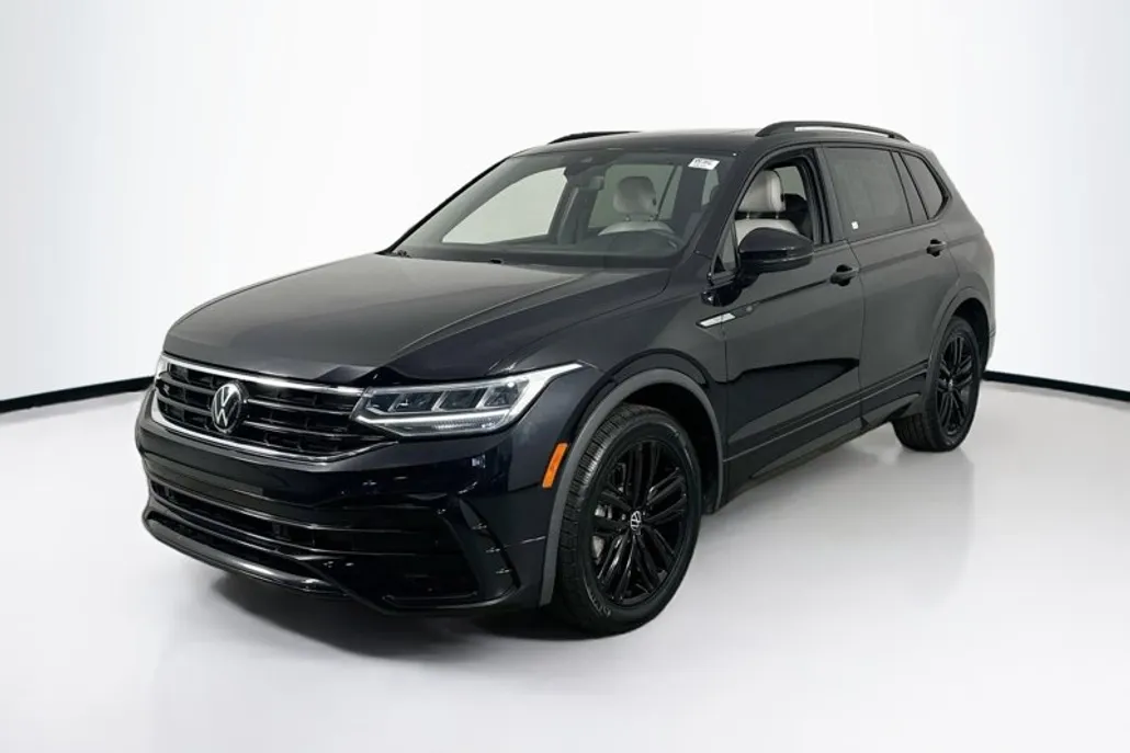 2022 Volkswagen Tiguan SE R-Line Black photo 1