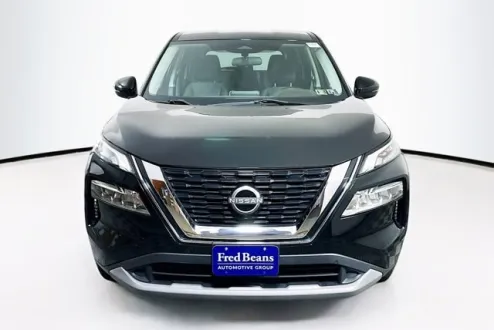 2022 Nissan Rogue SV photo 2