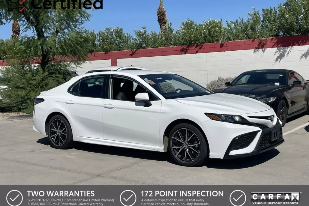 2024 Toyota Camry SE photo 1