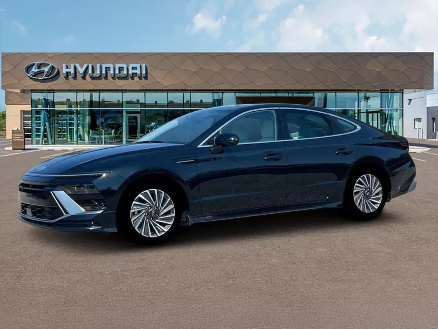 2025 Hyundai Sonata Hybrid SEL photo 1