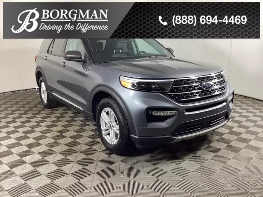 2022 Ford Explorer XLT photo 1