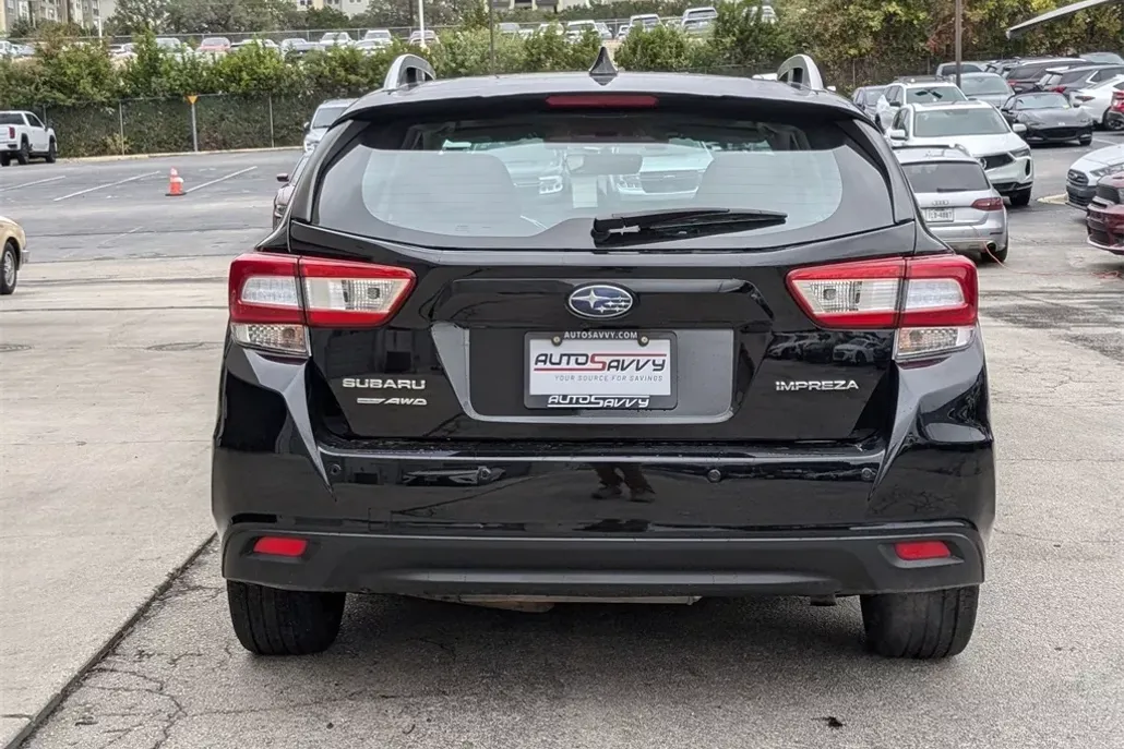 2022 Subaru Impreza Limited photo 1