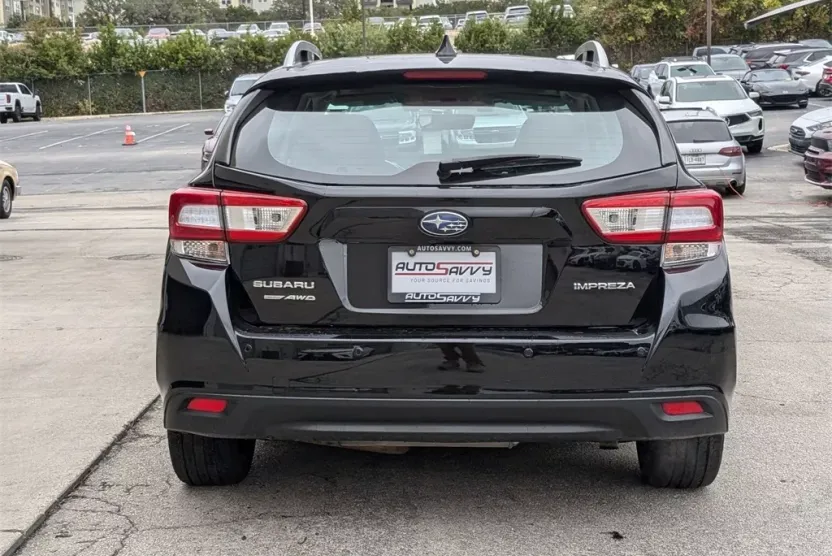 2022 Subaru Impreza Limited photo 1