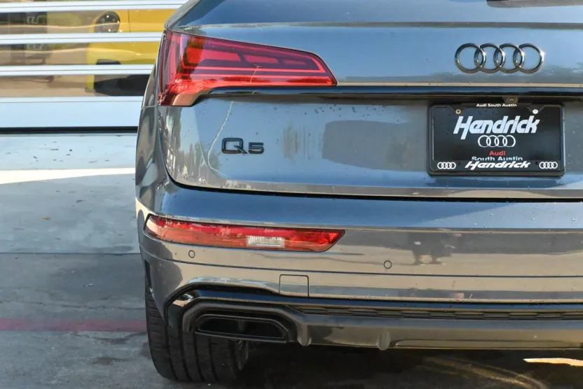 2022 Audi Q5 S line Premium Plus photo 1