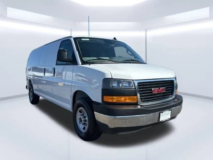 2025 Gmc Savana Cargo 3500 photo 1