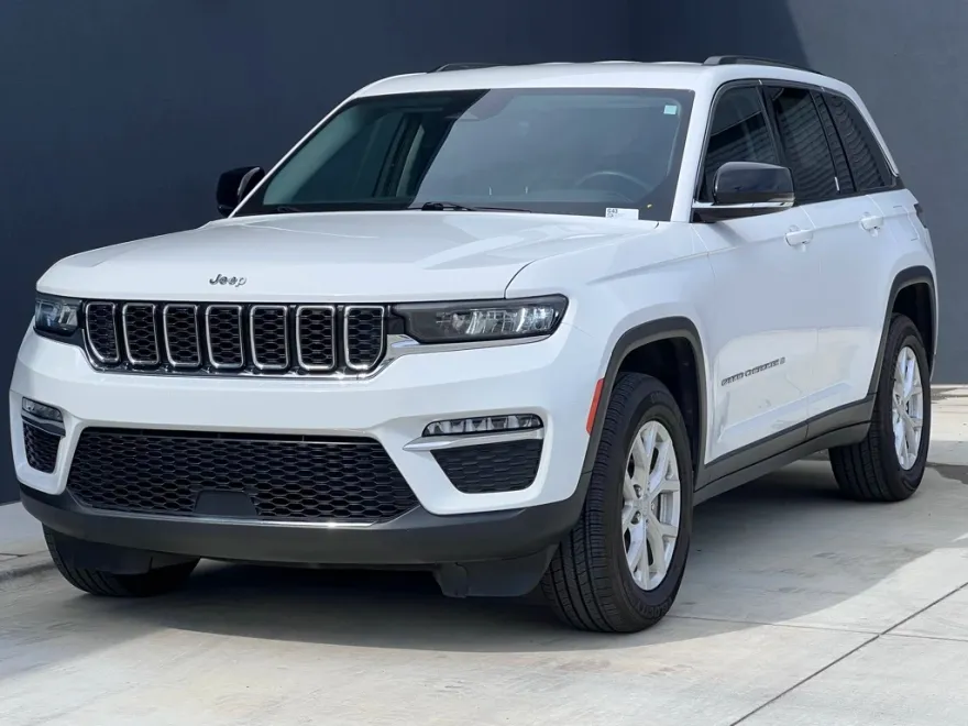 2023 Jeep Grand Cherokee Limited photo 1